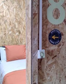 Single Bed in Mixed Dormitory Room