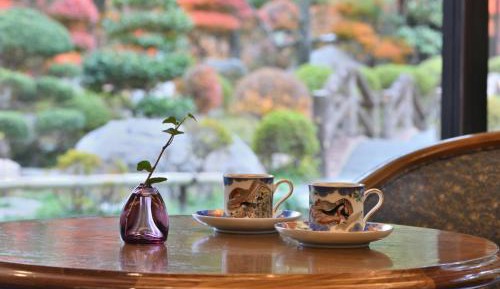 Twin Room with Tatami Area with Private Bathroom