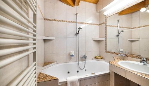 Quadruple Room with Bath