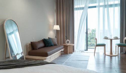 Studio with Balcony