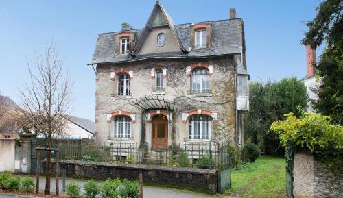 Five-Bedroom House