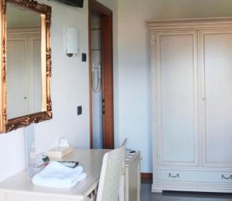 Double Room with Lake View