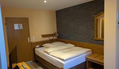 Single Room with Aircondition