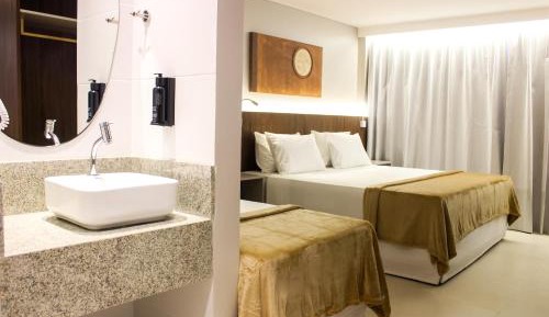 Deluxe Family Room