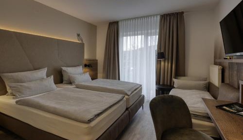 Comfort Triple Room