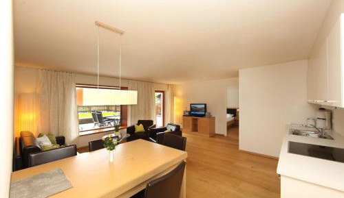 One-Bedroom Apartment with Terrace
