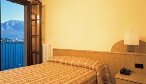 Single Room with Lake View