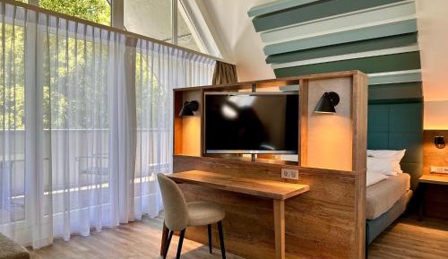 Junior Suite with River View and Balcony