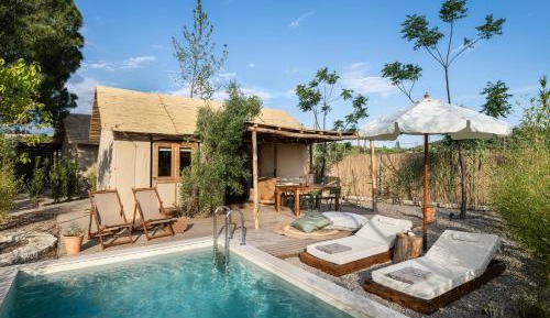 Lodge Tent with Garden & Private Pool