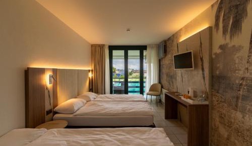 Triple Room with Garden View