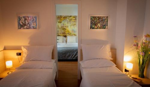 Two Connecting Rooms (5 Adults)