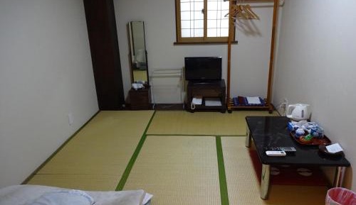 Single Room with Shared Bathroom