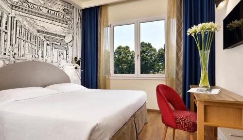 Superior Double or Twin Room with Park View
