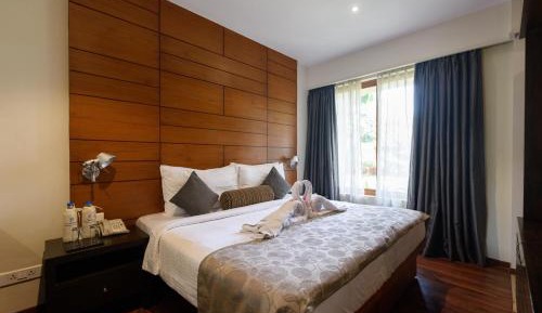 Green Wood Villa with Early check-in and late check out 2hrs (Subject to availability) 15% discount on Food & Beverage served at Mist. INR 500 credit on Spa.  Enjoy Happy Hours with 2+1 offer on Alcoholic Beverages or Soft Beverages