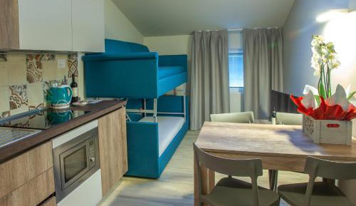 Apartment (4 Adults)