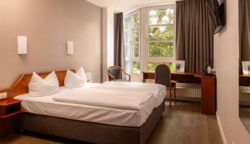 Standard Double Room SensBase