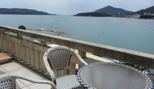 Two-Bedroom Deluxe Apartment with Balcony