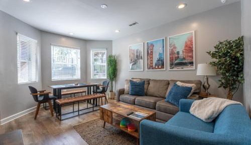 Apartment with Park View