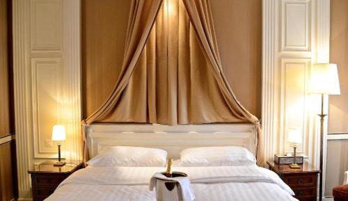 Junior Suite with Balcony