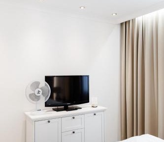 Junior Suite with Inner Courtyard View
