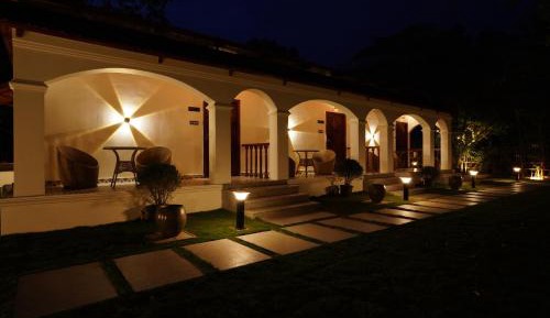 Villa with Garden View