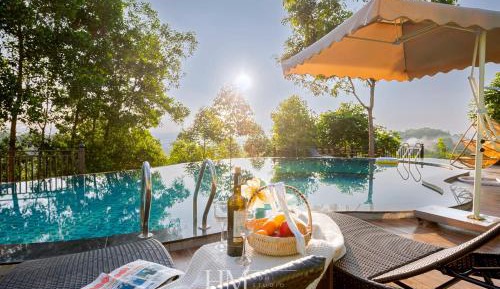 Deluxe Queen Room with Two Queen Beds