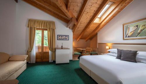 Junior Suite with Spa Access