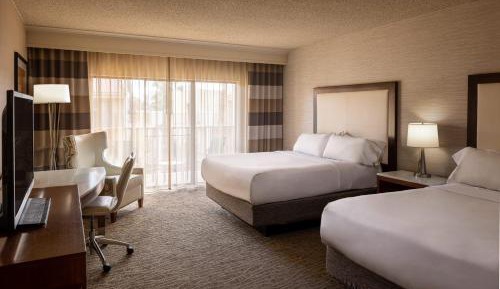 Standard Room with Two Queen Beds and Balcony - Courtyard View