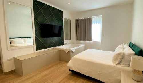 Double Room with Spa Bath