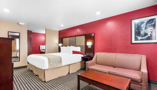 King Room with Sofa Bed - Non-Smoking