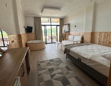 Suite with River View