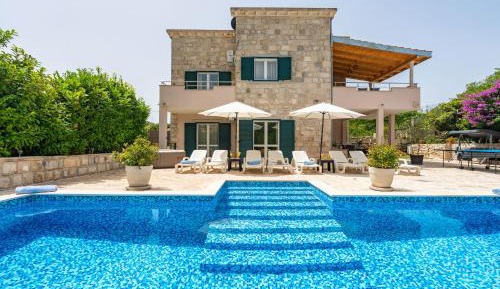 Villa with Private Pool