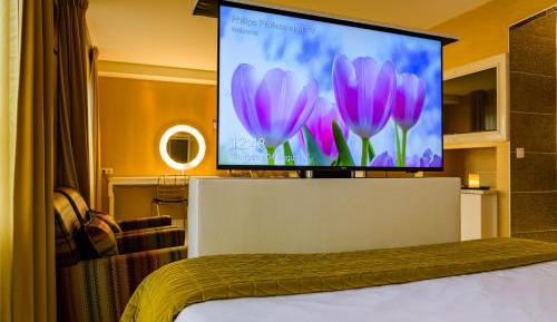 King Suite with Spa Bath (Millionaire)
