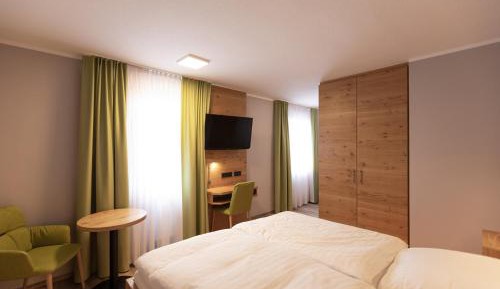 Large Double Room