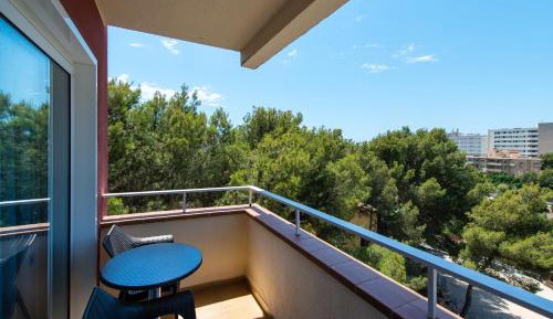 Deluxe Room with Panoramic View and Spa Access