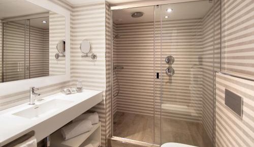 Junior Suite with Private Pool and Sea View
