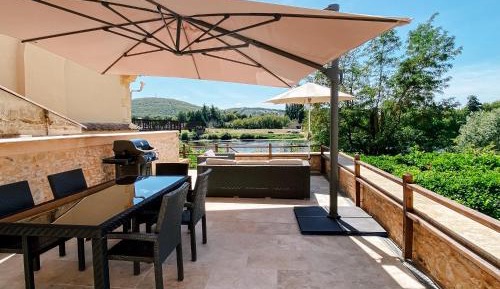 Apartment with Terrace