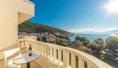 Deluxe Sea View Double Room with Sofa Bed