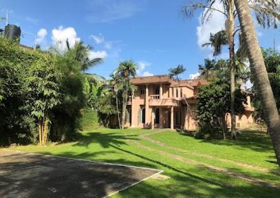 Villa with Garden View