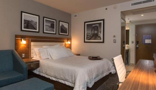 Queen Bed with Sofa Bed - Non Smoking