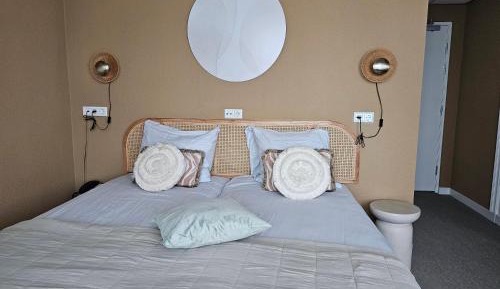Deluxe Twin Room with Sea View with Balcony or Loggia 