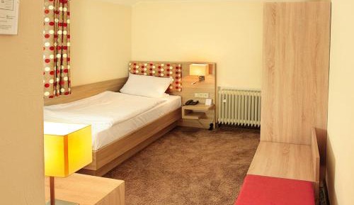 Deluxe Single Room