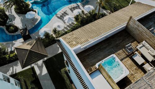 Penthouse One Bedroom Suite with Hot Tub