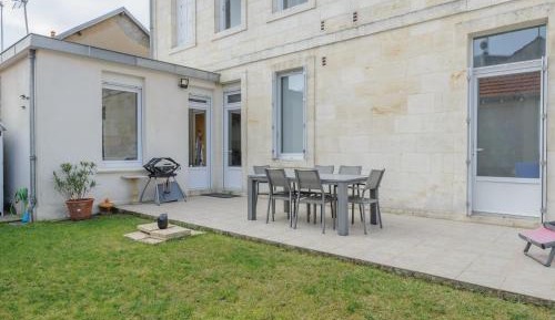 Holiday Home (8 Adults)