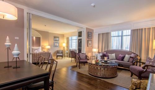Honeymoon Suite