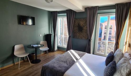 Double Room with Mountain View