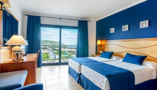Superior double room with sea view and hydromassage