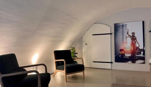 Deluxe King Studio