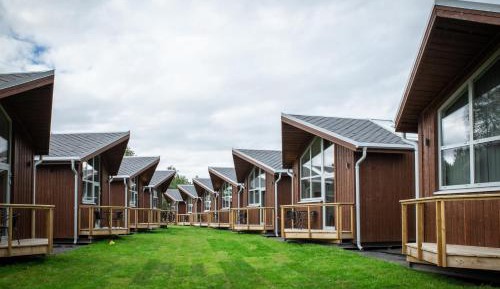 Explorer Cabin- Garden view