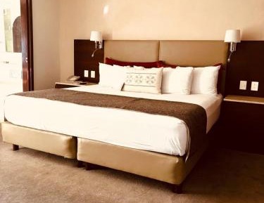 Superior King Suite